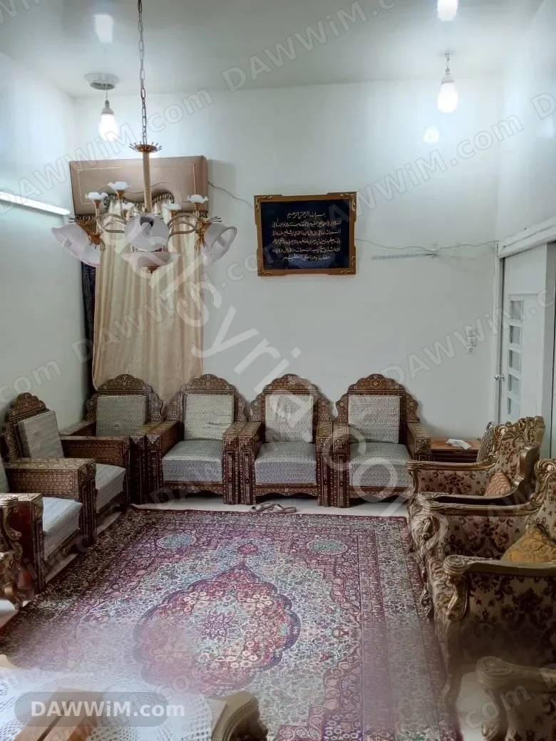 شقة للبيع 135م مع ملحق في المهاجرين