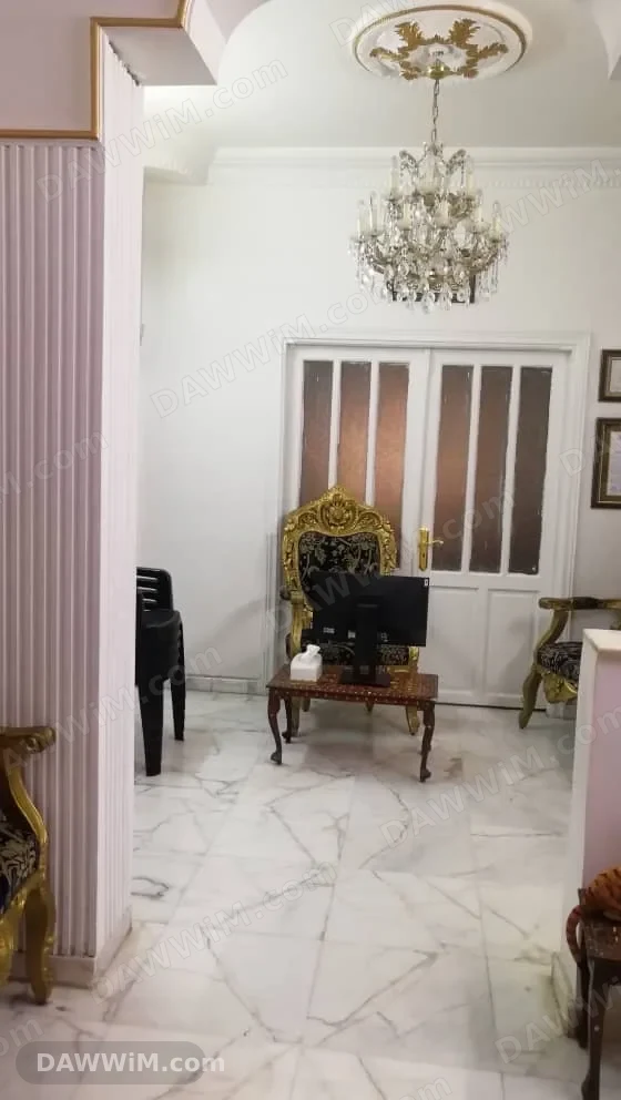 شقة في البرامكة للبيع