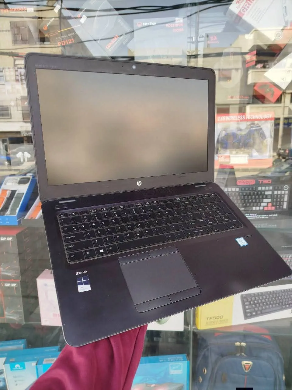 لابتوب HP ZBook Core i5 الجيل السادس - RAM 8GB - SSD 256GB