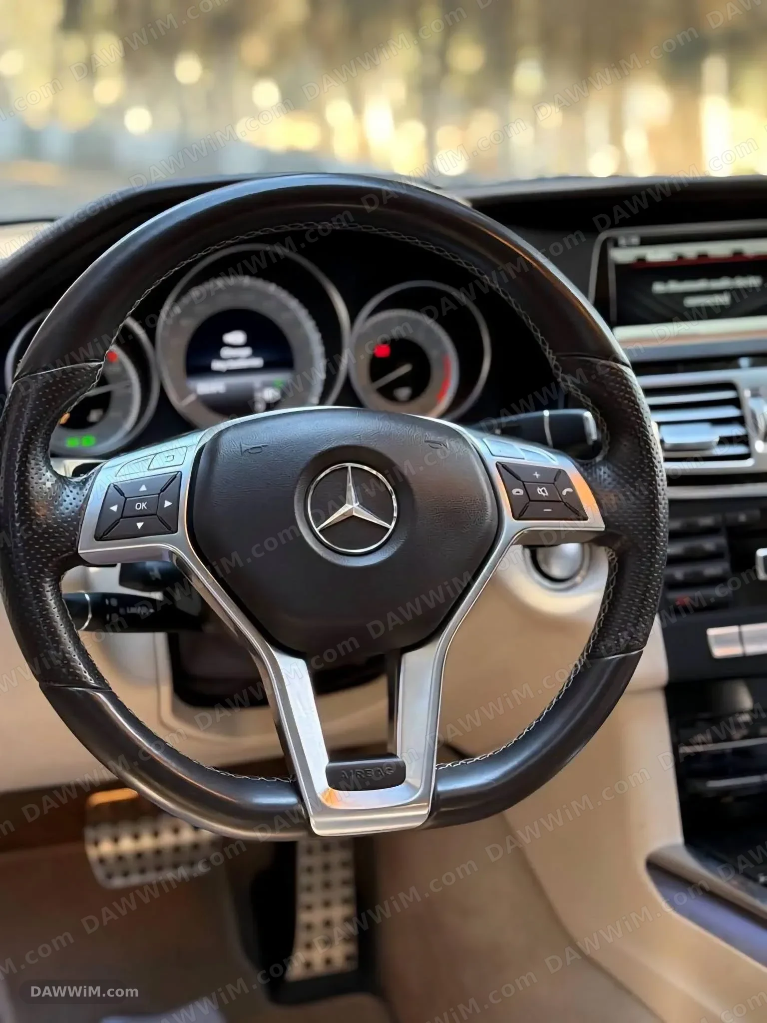 مرسيدس بنز E300 موديل 2014 بحالة ممتازة
