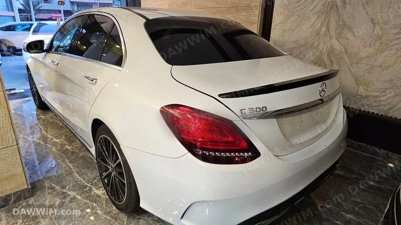 مرسيدس بنز C 300 موديل 2021