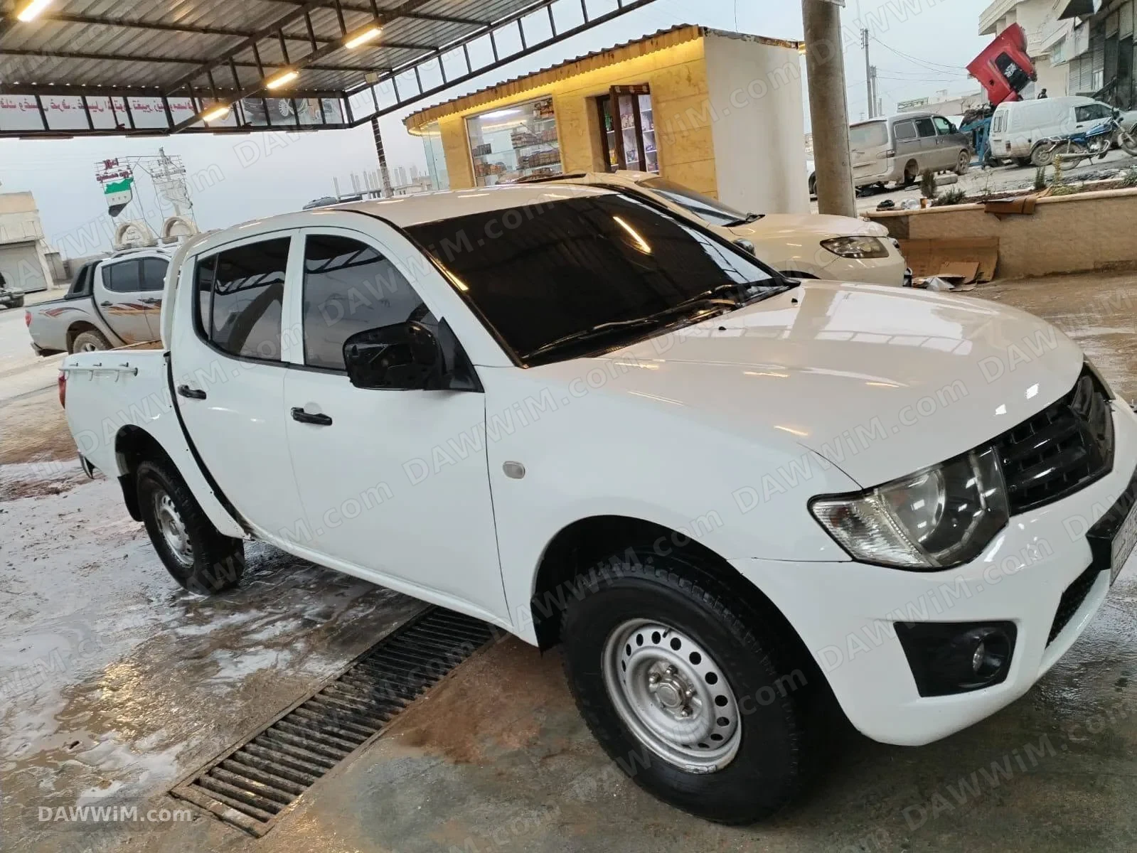 متسوبيشي L200 موديل 2015