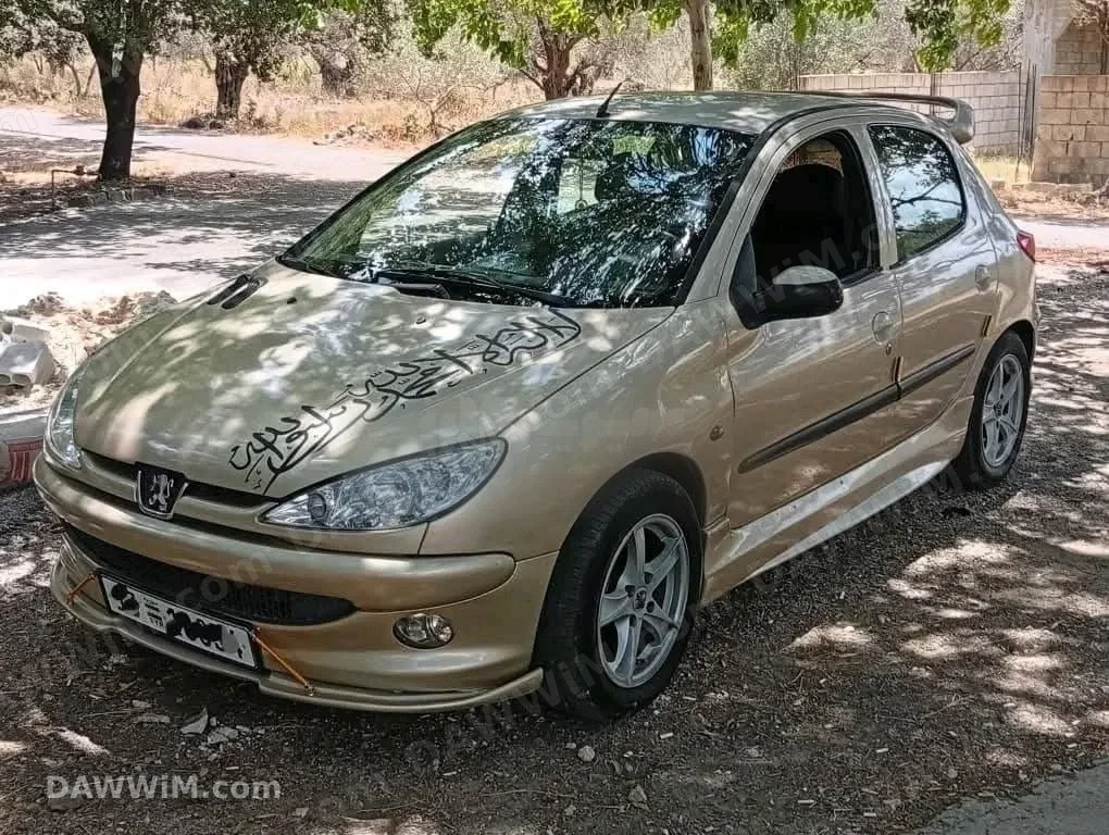 سيارة بيجو 206 موديل 2003 للبيع