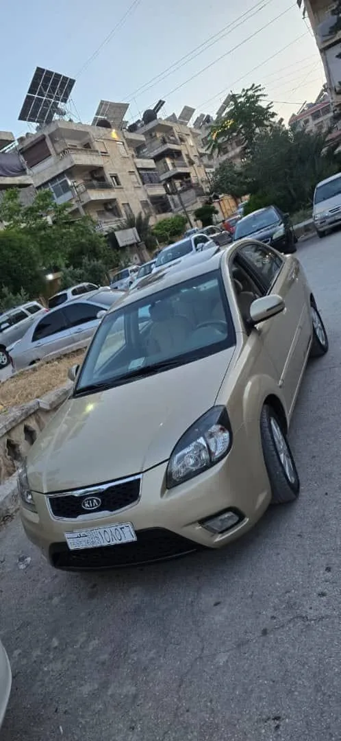 كيا ريو 2011 للبيع