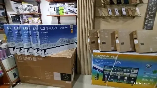 شاشة تلفاز GENERAL BOX مقاس 32 بوصة