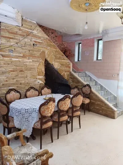 فيلا للبيع على أول طريق الزبداني بسعر الأرض