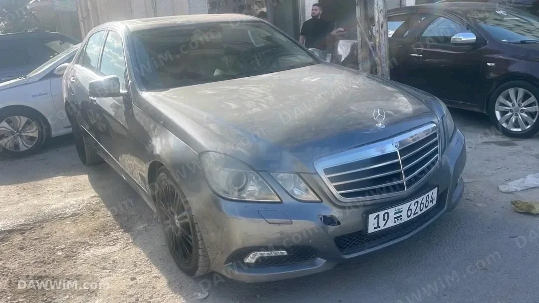 مرسيدس بينز E200 موديل 2010
