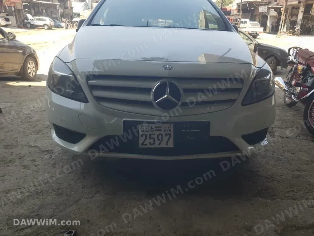 مرسيدس B200 موديل 2013