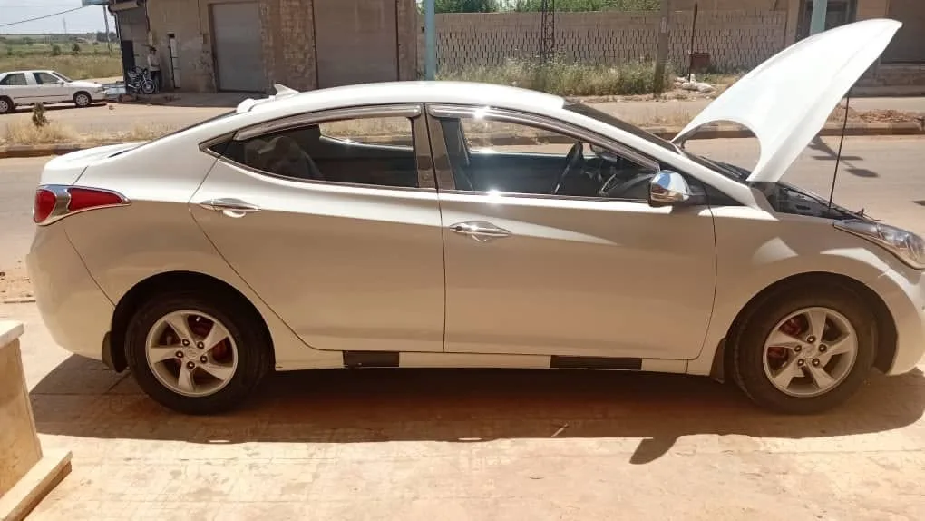 هيونداي إلنترا 2012 للبيع في حماة