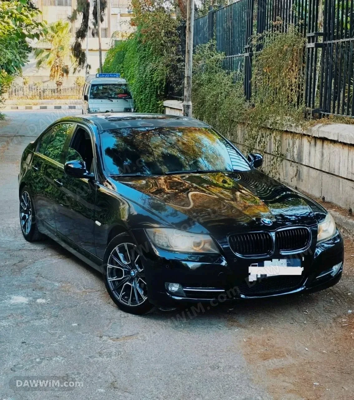 سيارة بي إم دبليو 316i موديل 2009