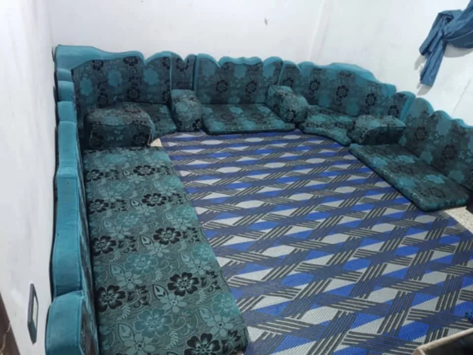 للبيع طراريح وزوايا ومساند ضغط وسط