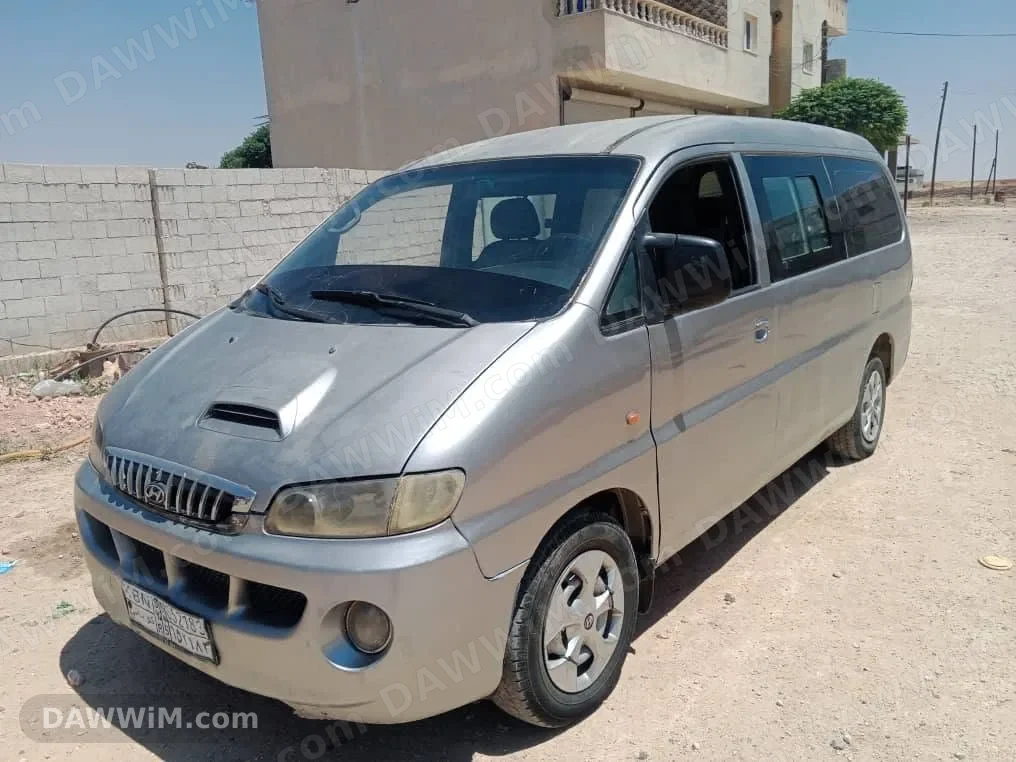 فان طويل للبيع موديل 2002