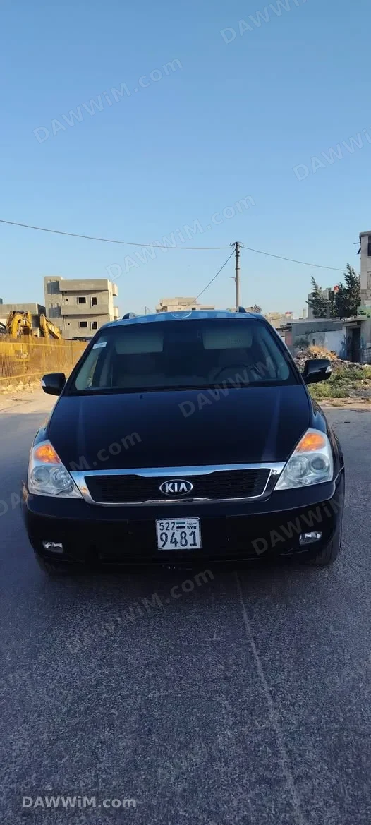 للبيع كيا كرنفال فول أوبشن موديل 2014