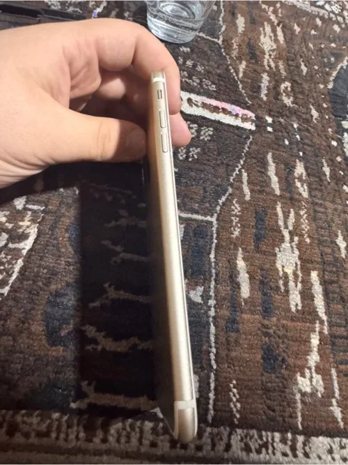 ايفون 7 بلاس 128GB مع بطارية ممتازة وكرتونه