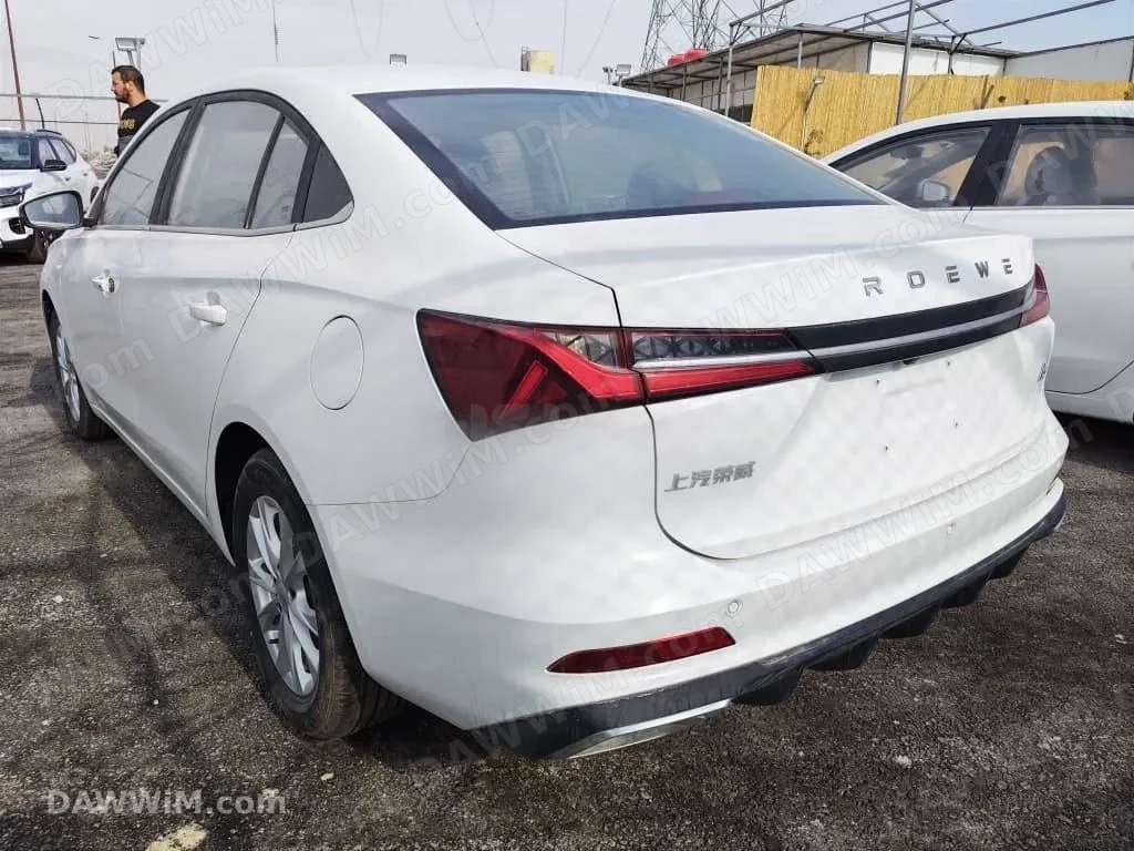 سيارة روفي Roewe i5 موديل 2024 جديدة