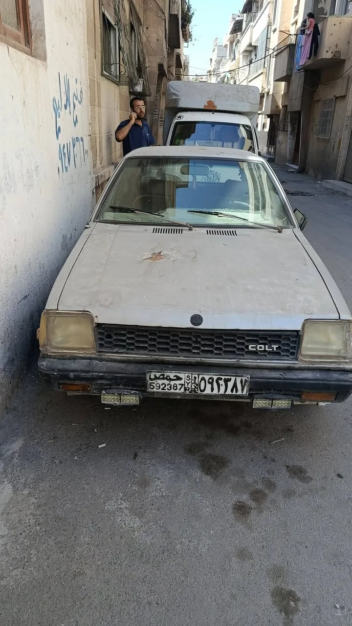 سيارة متسوبيشي كولت 1983 للبيع
