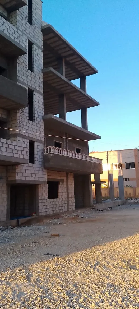 شقة للبيع طابق ثاني في فيلات العمران بالحسكة