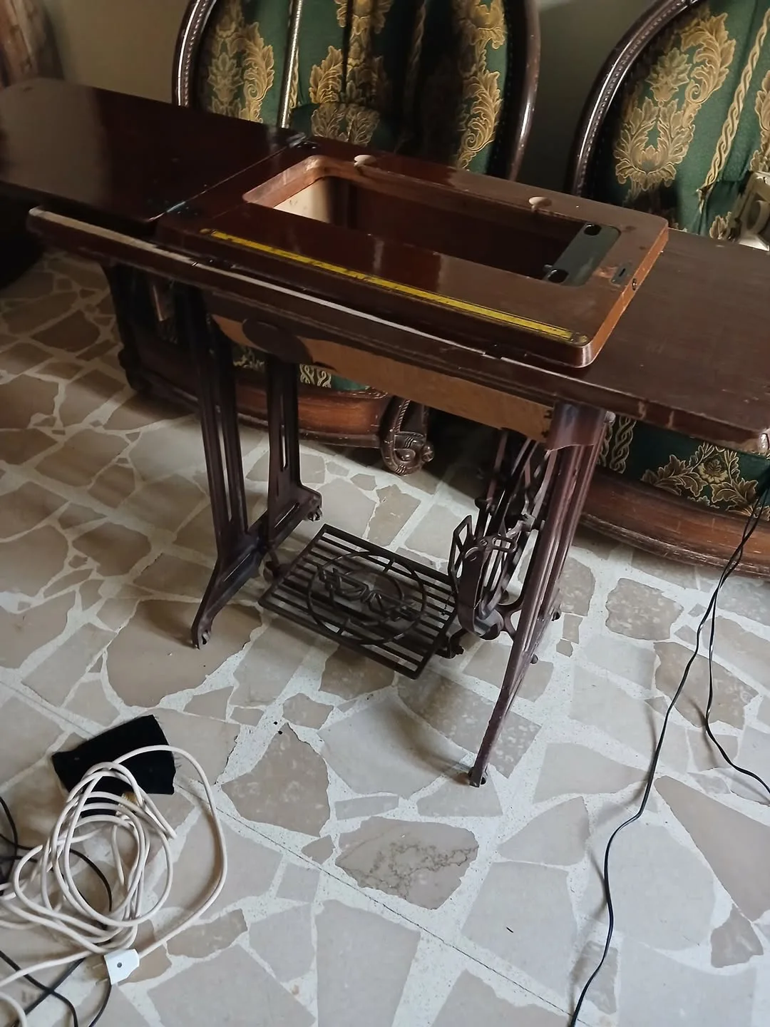 طاولة ماكينة للبيع