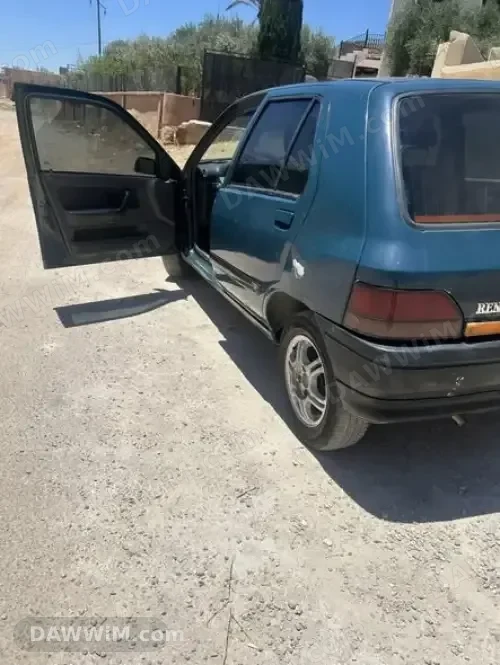رينو كليو موديل 1996 بحالة جيدة جدًا