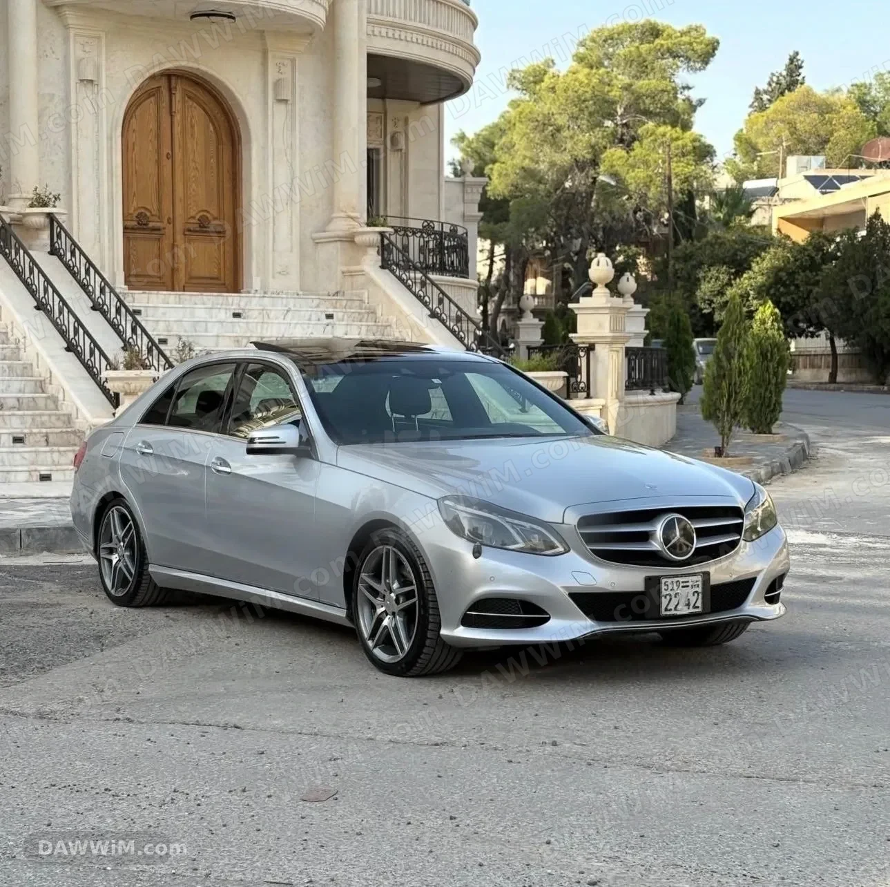 مرسيدس بنز E300 موديل 2014 بحالة ممتازة