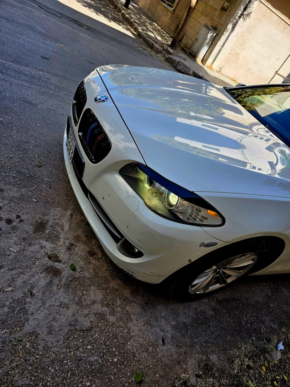 BMW 2011 للبيع - سيارة نظيفة وجاهزة للاستخدام