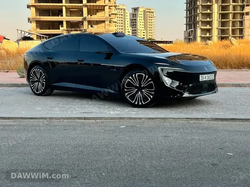 سيارة Avatr Series 12 REEV موديل 2026