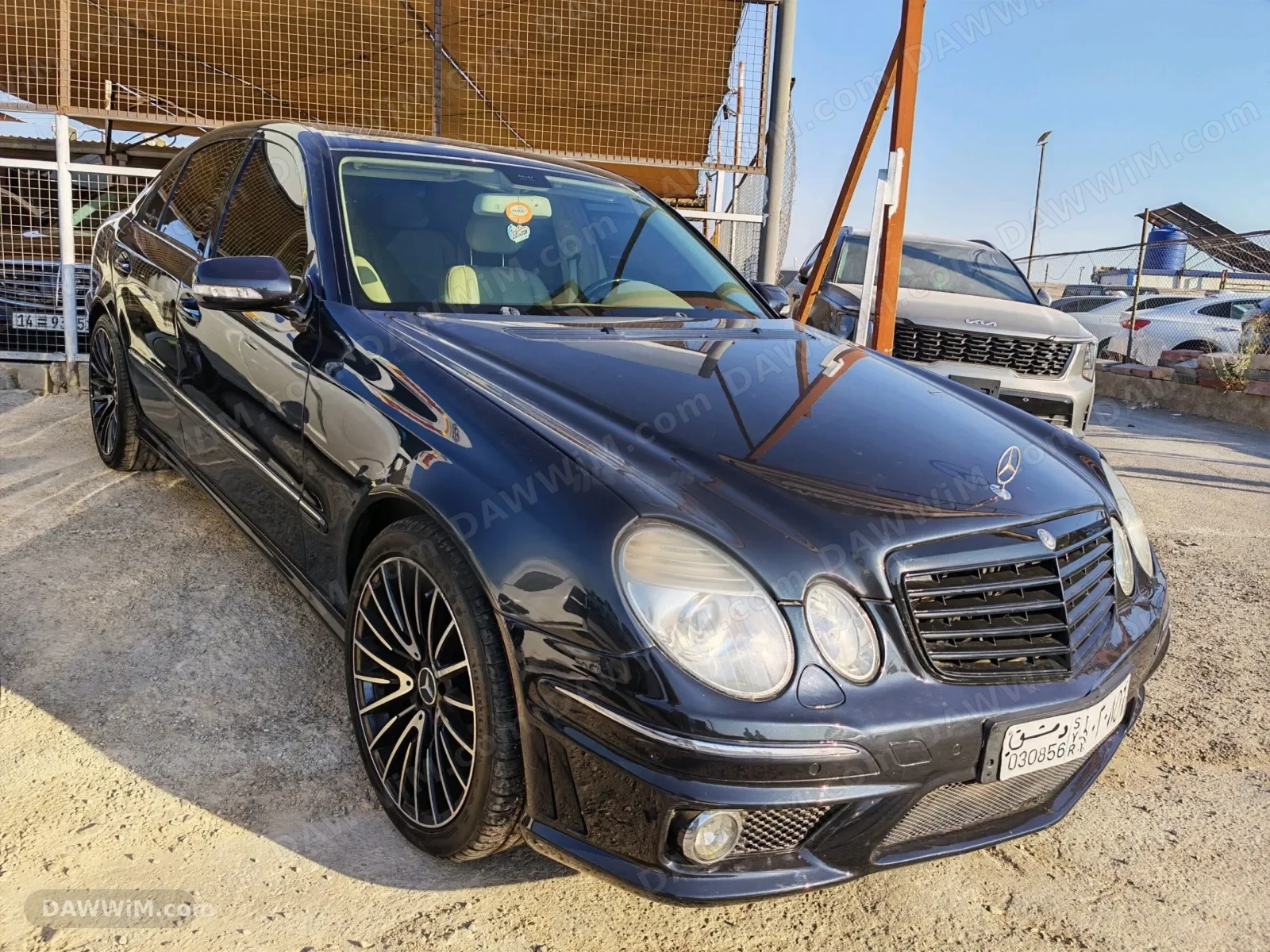مرسيدس بينز E250 موديل 2005