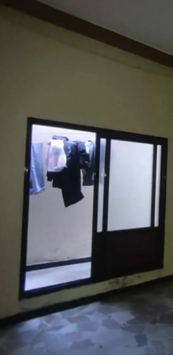 شقة غرف وصالون أرضية للبيع في قنينص