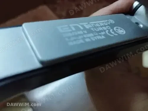 مكواة شعر كهربائية مستعملة بحالة ممتازة