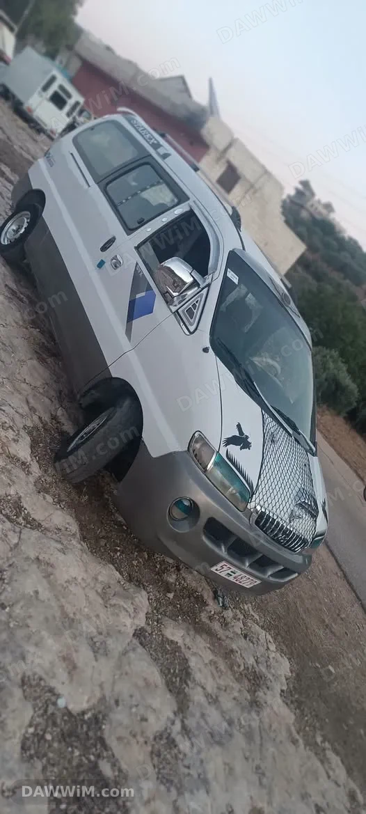 فان هيونداي ستاركس للبيع موديل 2005