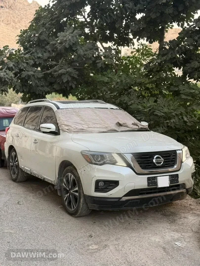 نيسان باثفايندر 2017 للبيع
