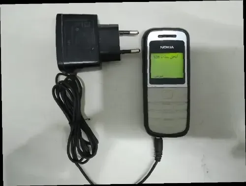 موبايل نوكيا نضيف مع شاحن أساسي