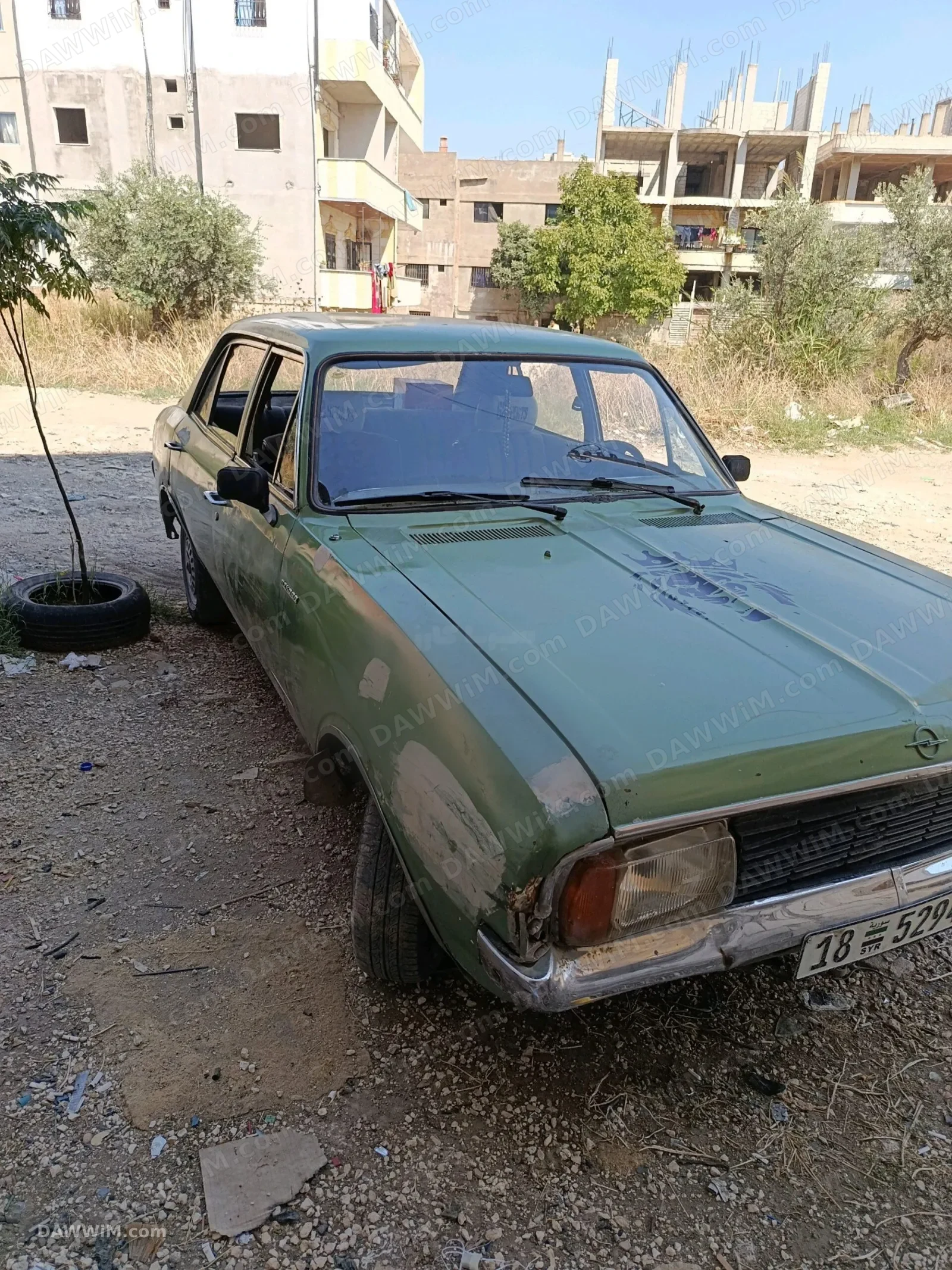 سيارة اوبل ريكورد موديل 1976 للبيع