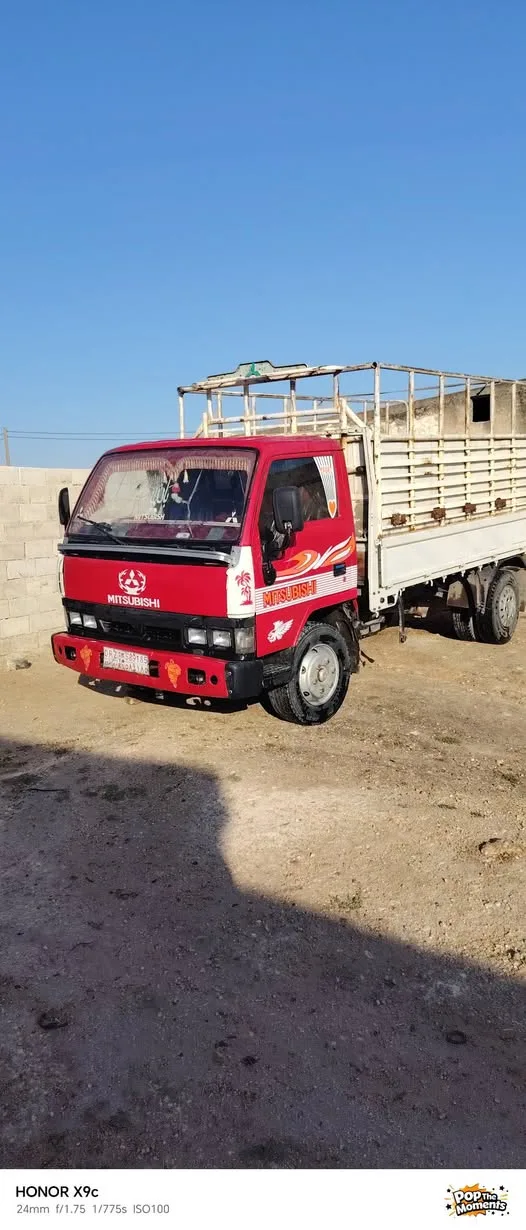 شاحنة ميتسوبيشي للبيع - مجددة ومجهزة للعمل