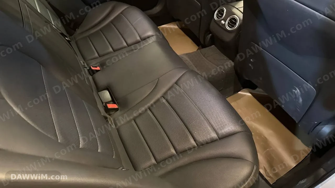 مرسيدس C300 موديل 2021