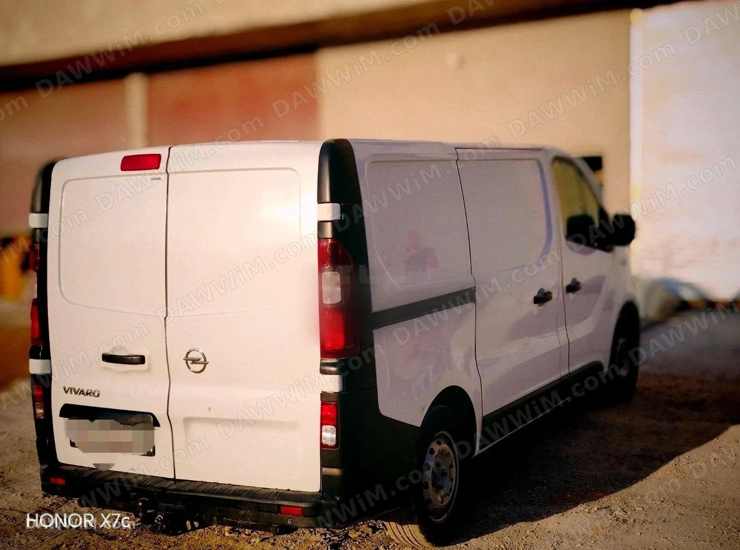 اوبل فيفارو Opel Vivaro موديل 2017 للبيع