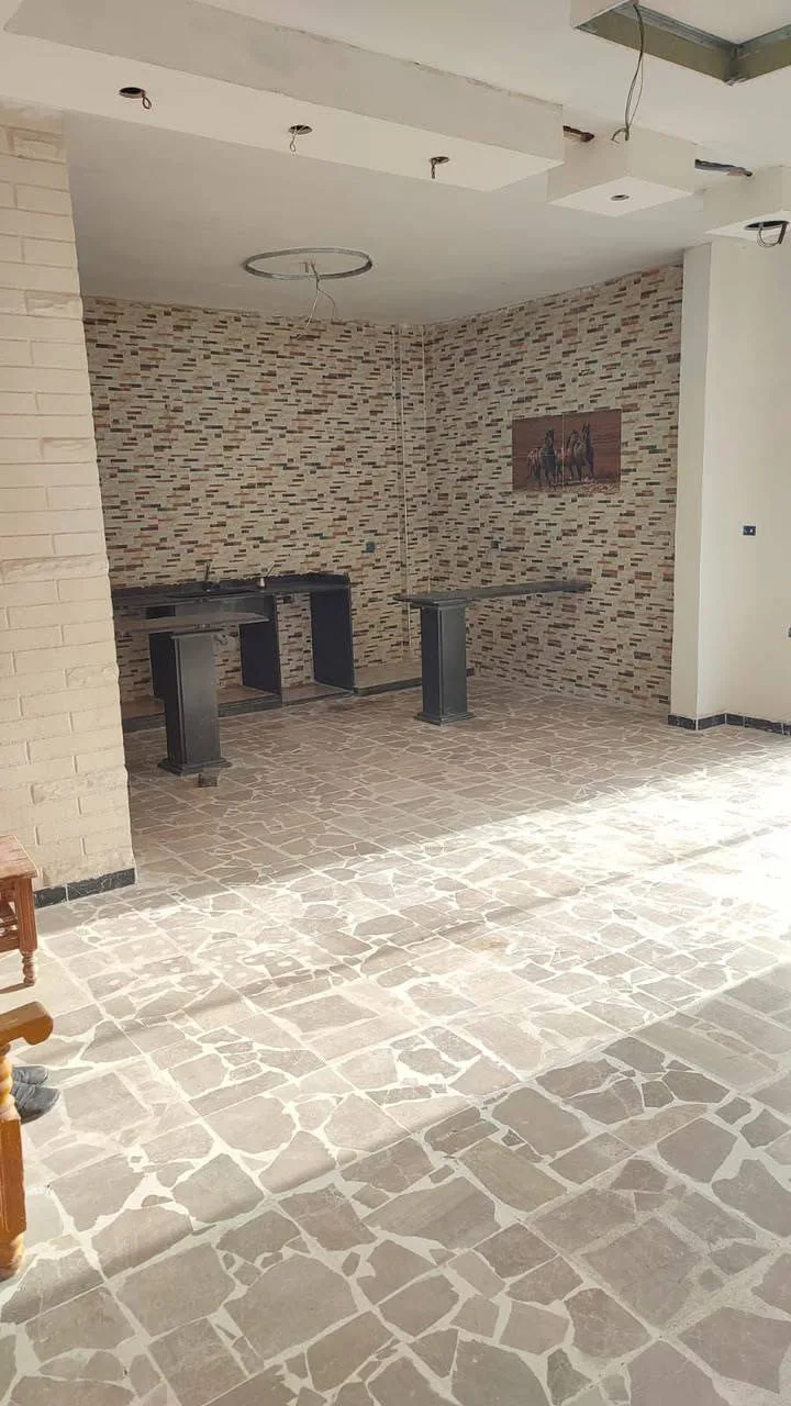 بيت/كتلة سكنية للبيع في حمص الأرمن