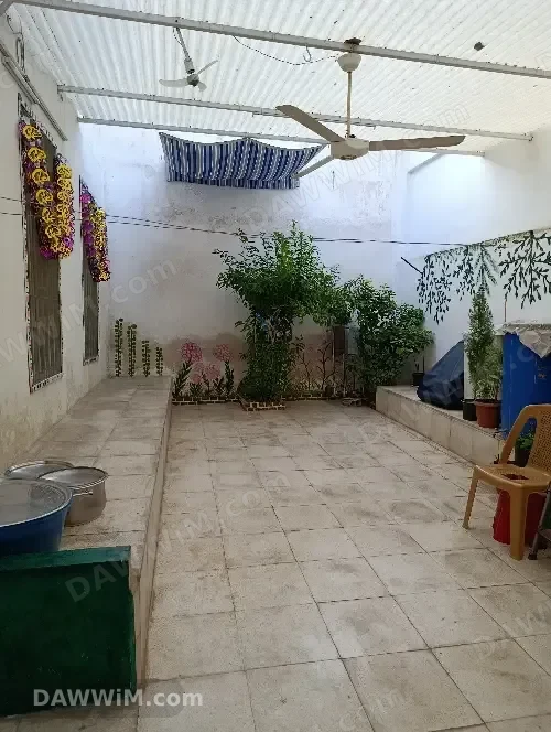 بيت عربي للبيع بالقرب من شارع الثورة