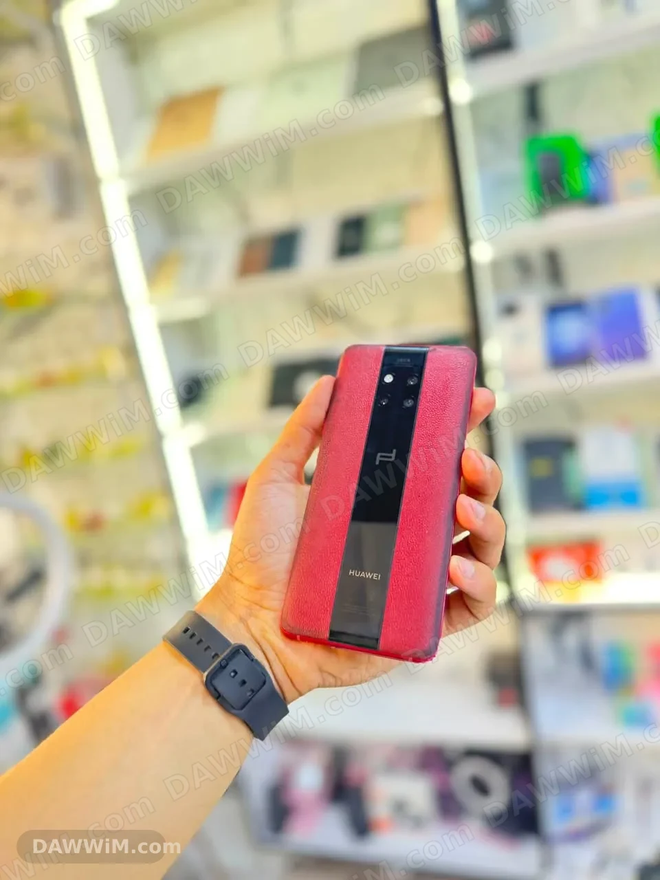 للبيع هاتفين: Oppo Reno6 5G و Huawei Mate 20 Pro