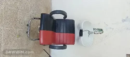 ديكور صالون مع كرسي حمام شبه جديد
