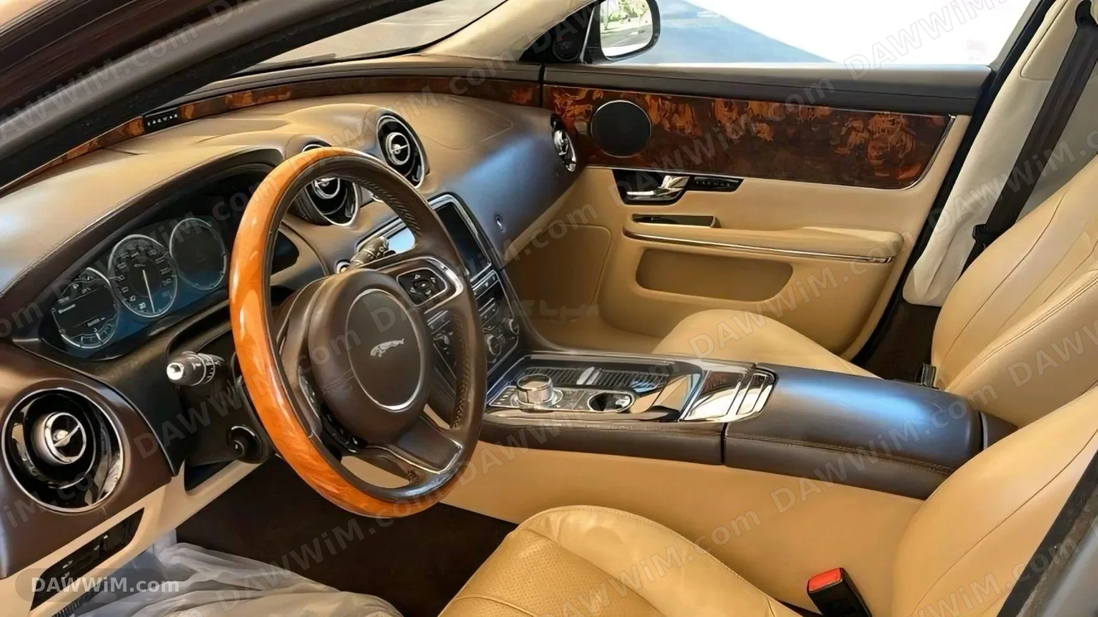 جاغوار Jaguar XJ موديل 2011