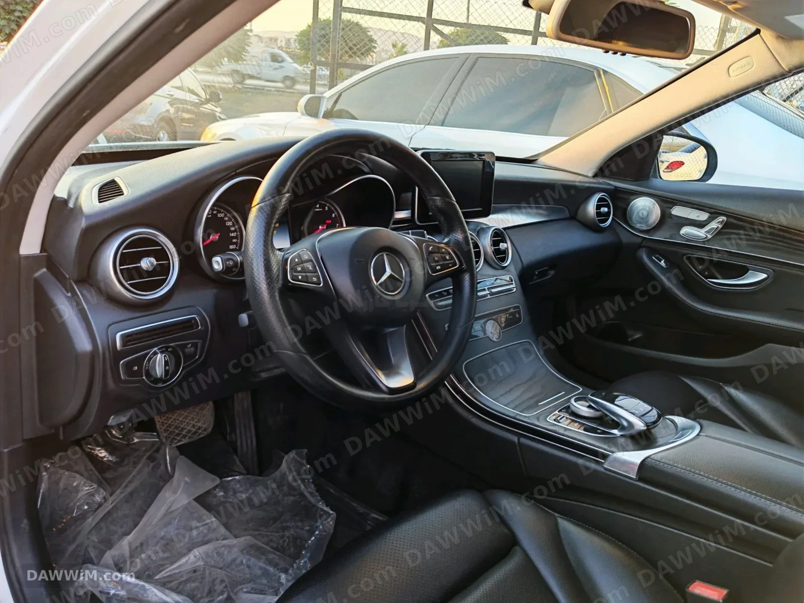 مرسيدس بينز C 300 موديل 2015 مستعملة للبيع