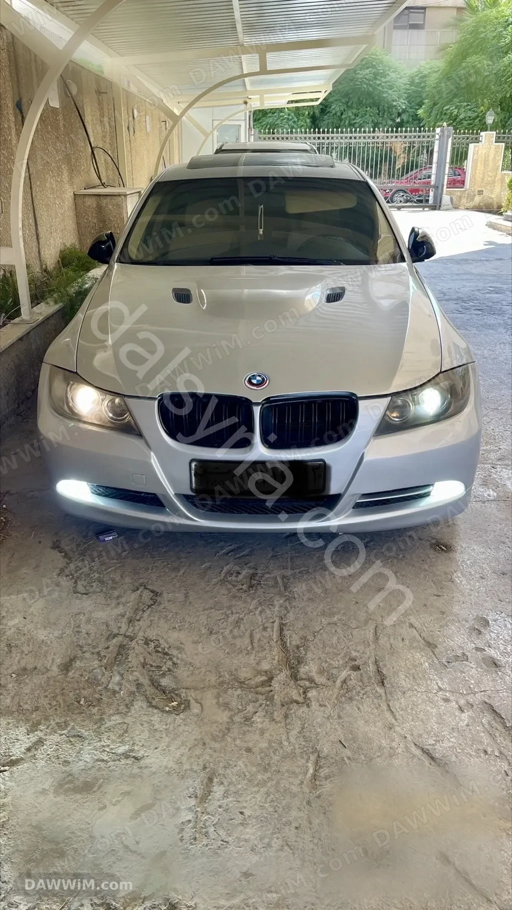 سيارة بي إم دبليو BMW 320i E90 موديل 2008