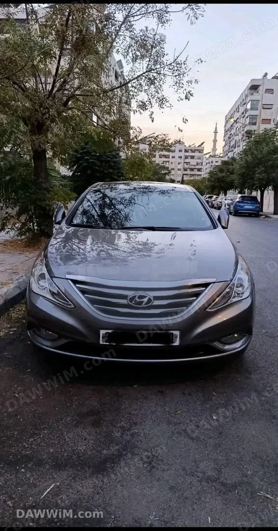 هيونداي سوناتا موديل 2012 للبيع