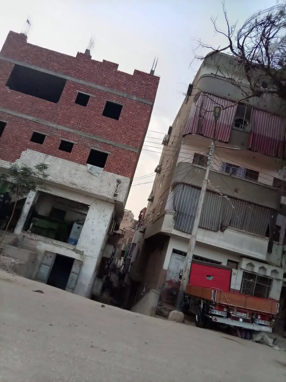 بيت للبيع للاستثمار في شارع جسر التراب - حمص
