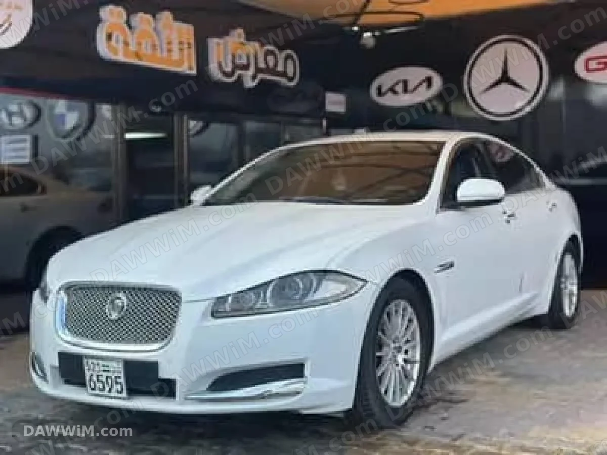 سيارة جاكوار XF موديل 2013 للبيع