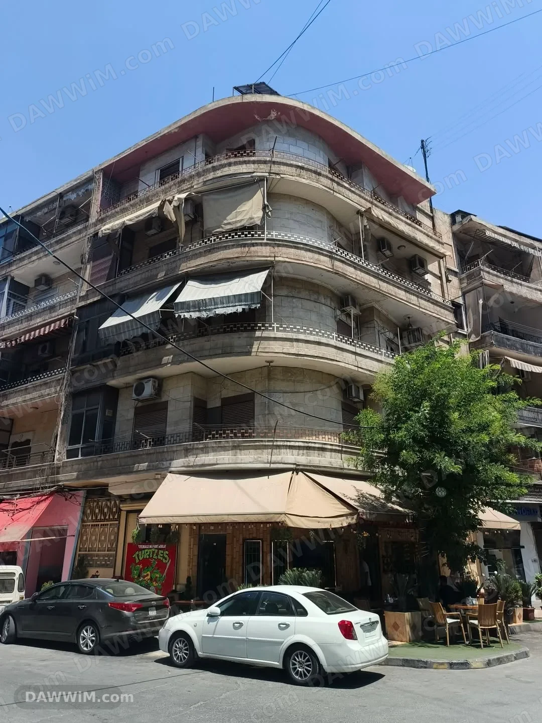 بيت للإيجار في العزيزية فوق مطعم سلاحف