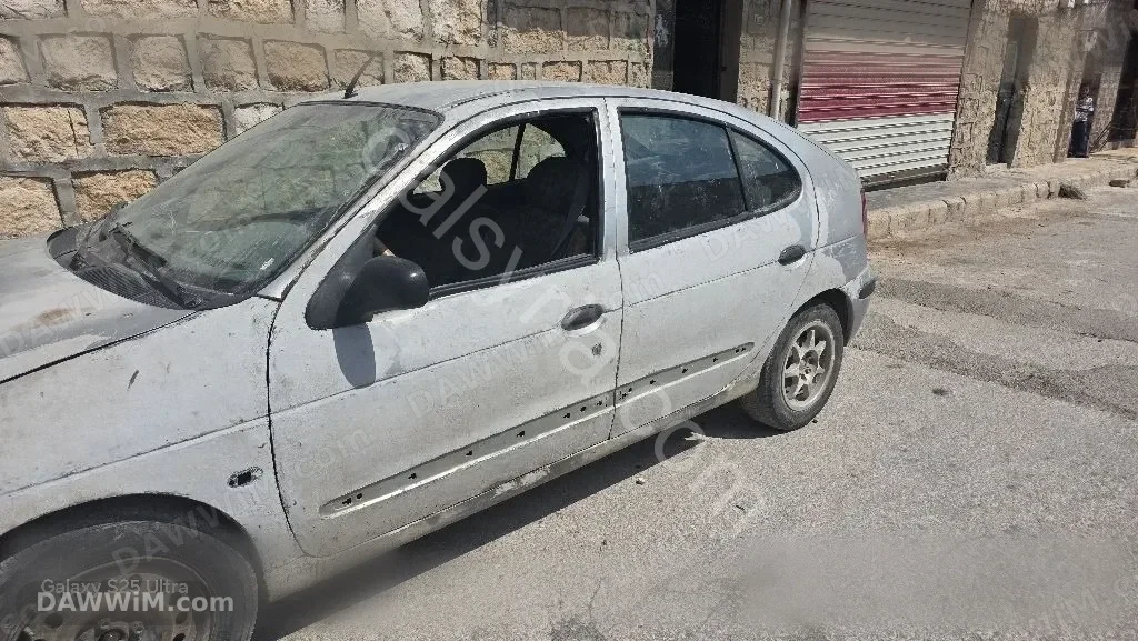 رينو ميجان موديل 2000 للبيع