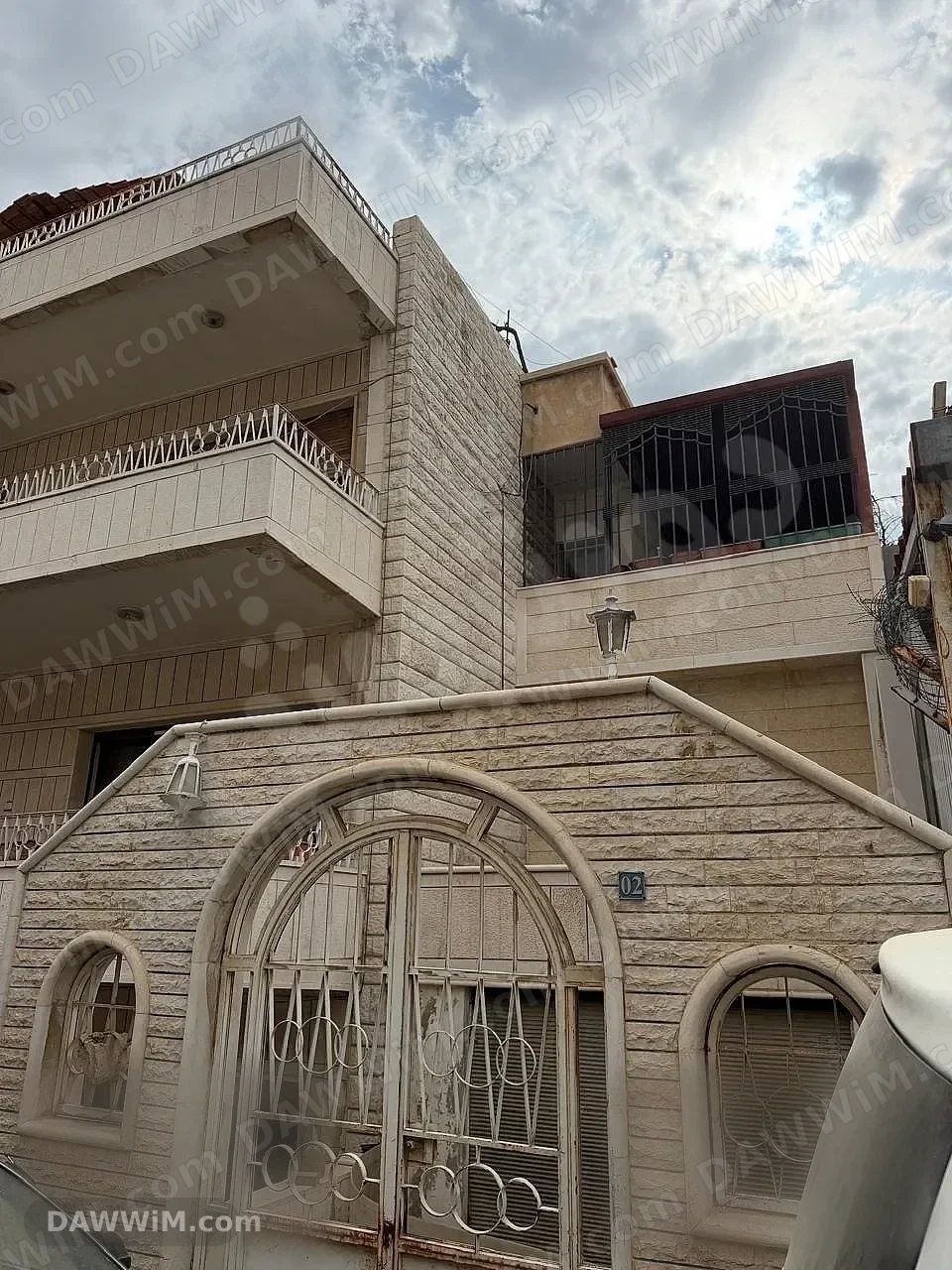 مبنى سكني للإيجار 4 طوابق في المزة فيلات غربية دمشق