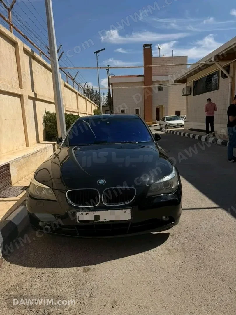 سيارة بي ام دابليو BMW 530 موديل 2005